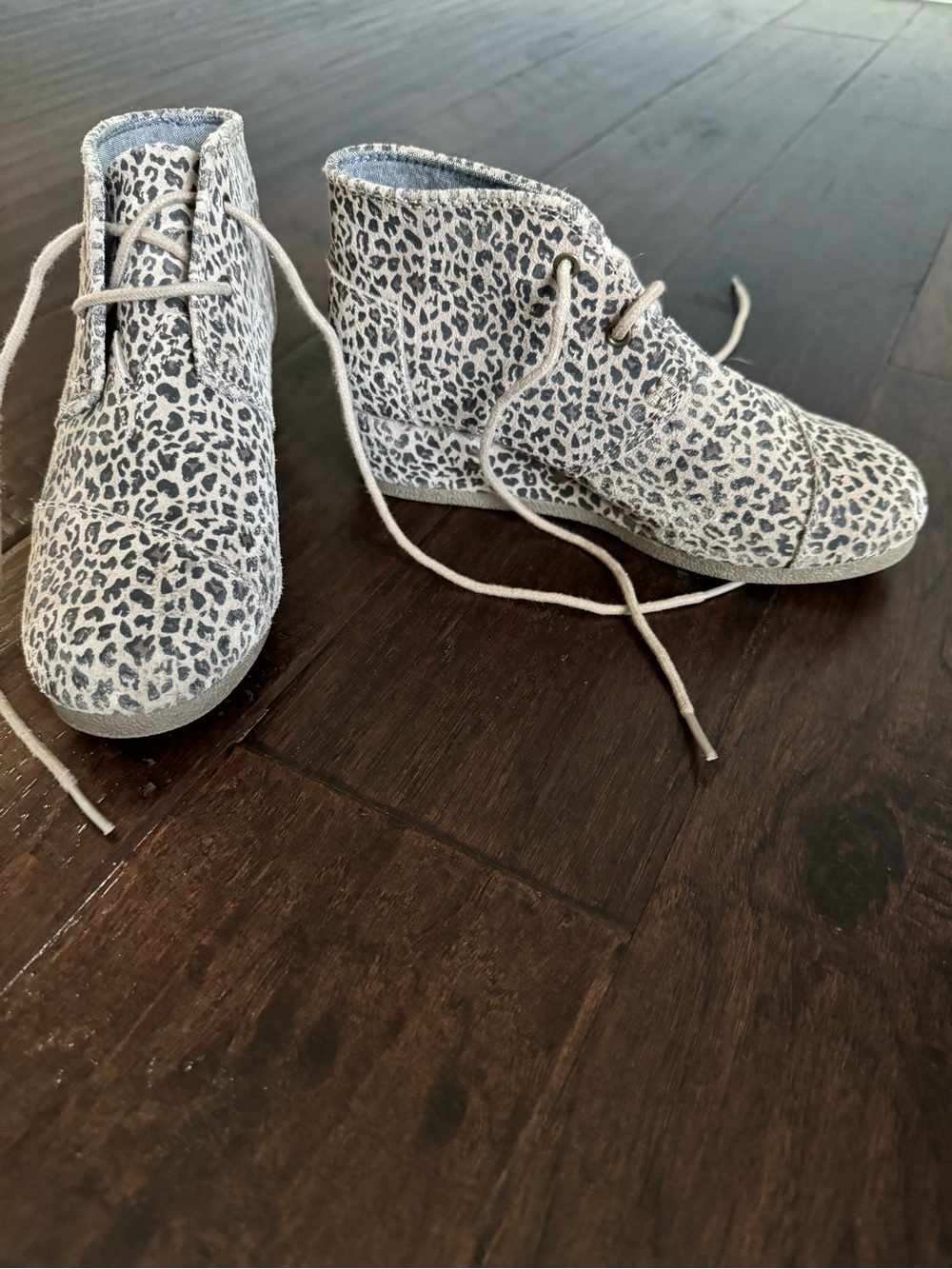 Toms Kids Leopard Print Lace-Up Ankle Boots - Gray
